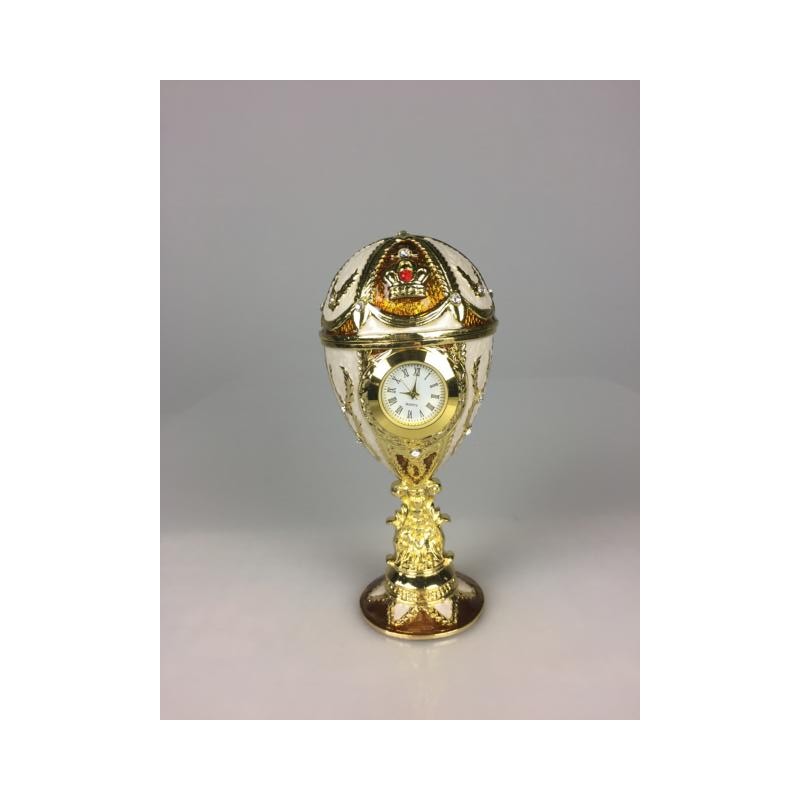 Oeuf décoratif couleur dorée dans le style Fabergé