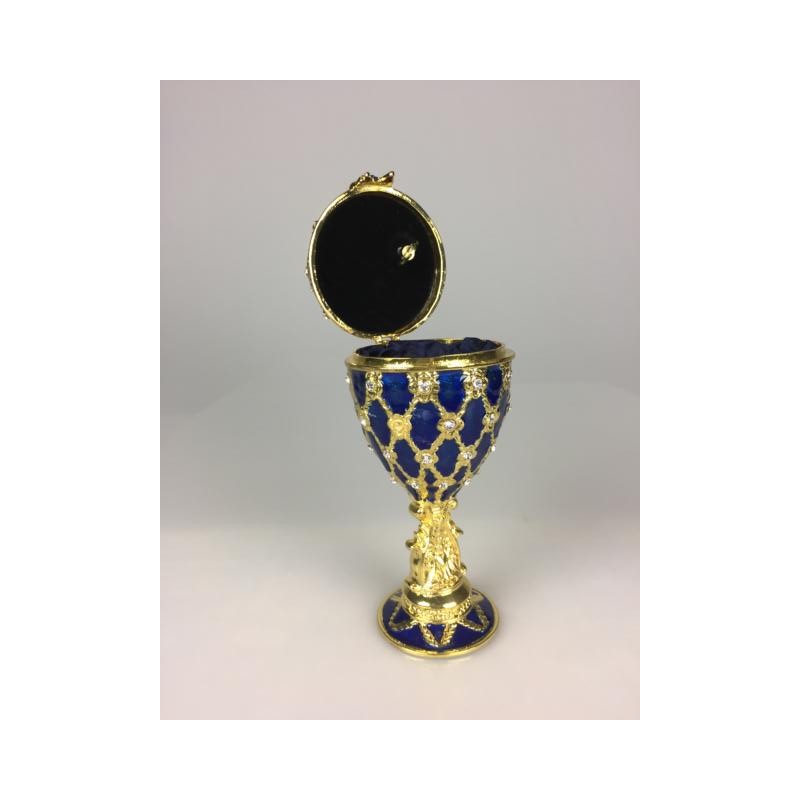 Oeuf décoratif bleu dans le style Fabergé